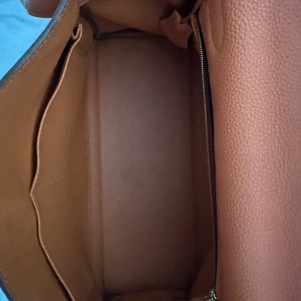 Hermes Orange Kelly 32 with Gold Hardware and shoulder strap (authentic) - Picture 6 of 12